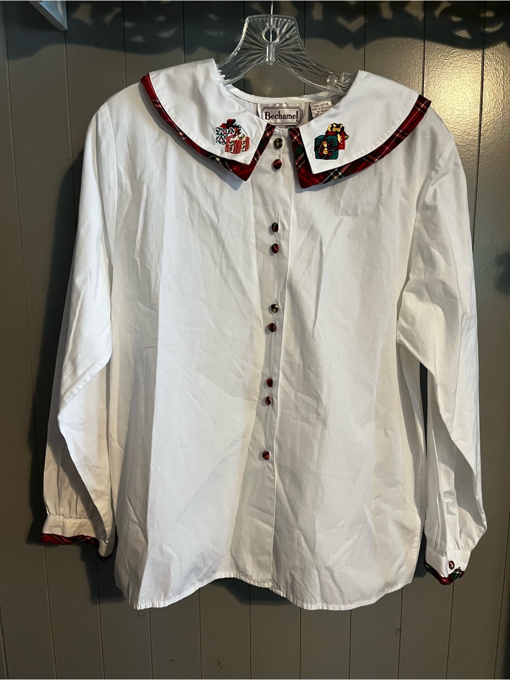 vintage Bechamel white long-sleeve blouse with a festive tartan plaid collar